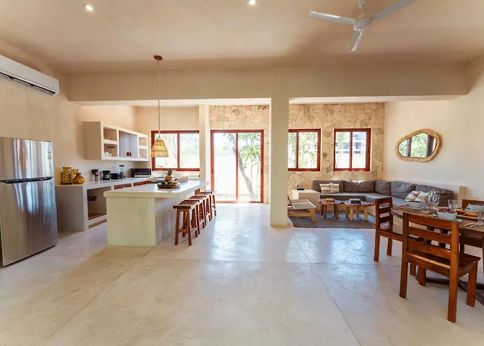Modern Ground-level 3br Retreat With Private Pool Holiday home *